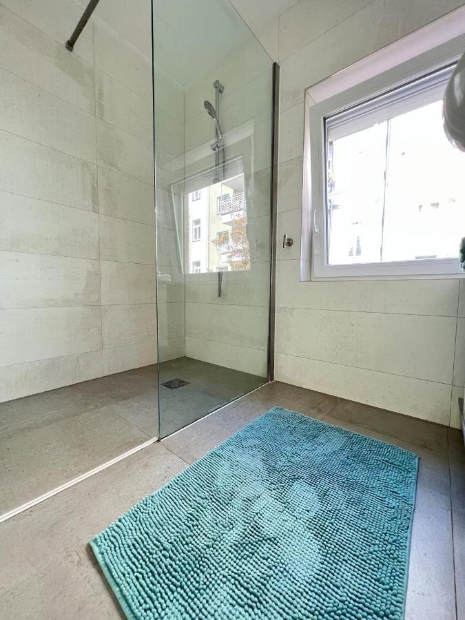 Charming Townhouse Directly By Metro Appartamento Vienna Esterno foto